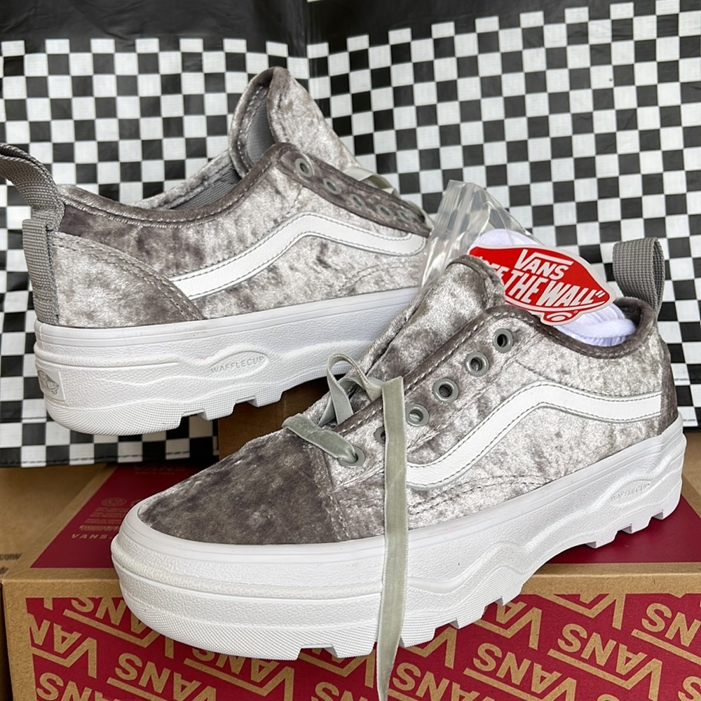 Vans Sentry Old Skool Crushed Velvet Silver/True White WMNS sneakers - Picture 9 of 16